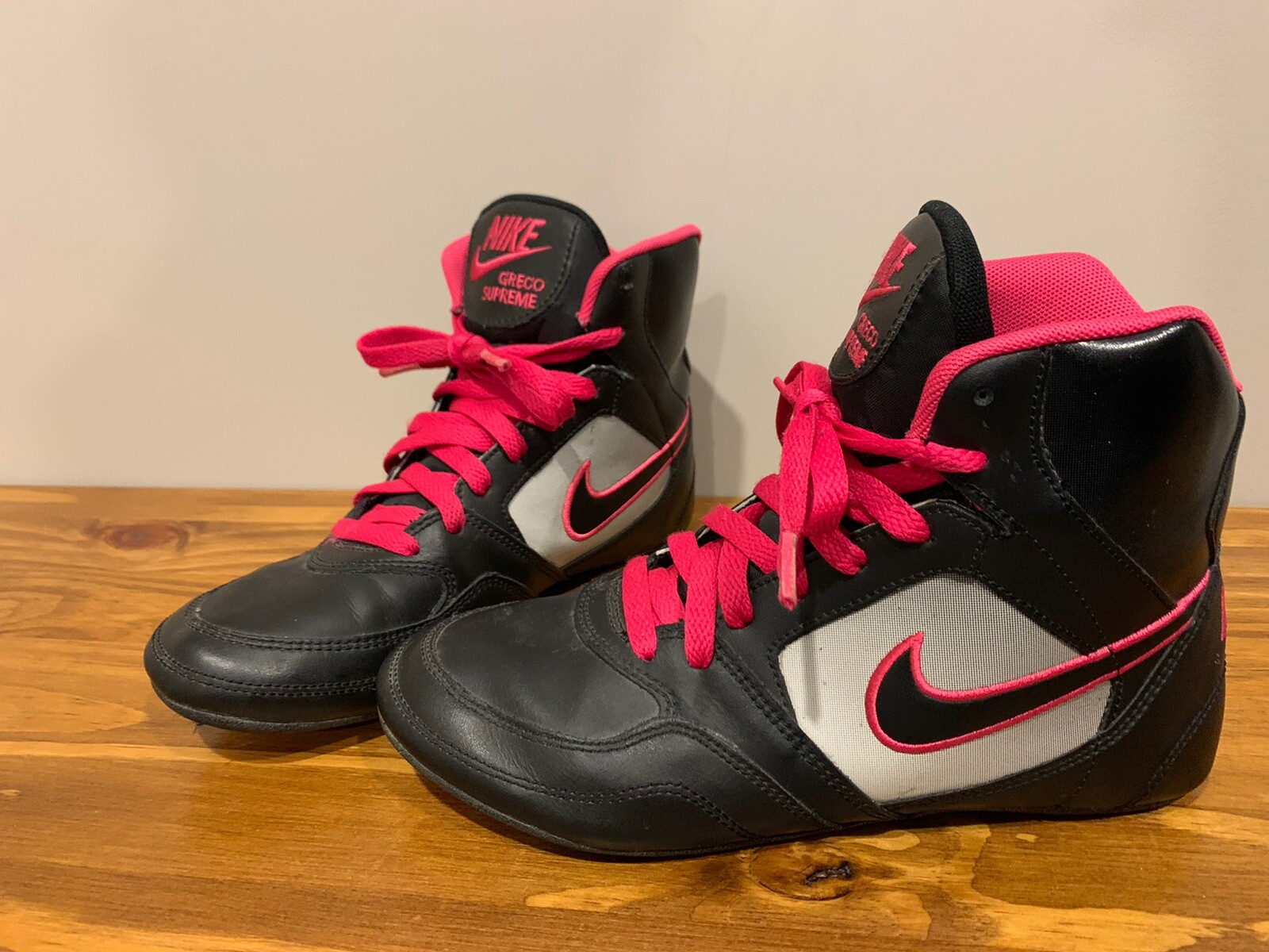 supreme wrestling shoes