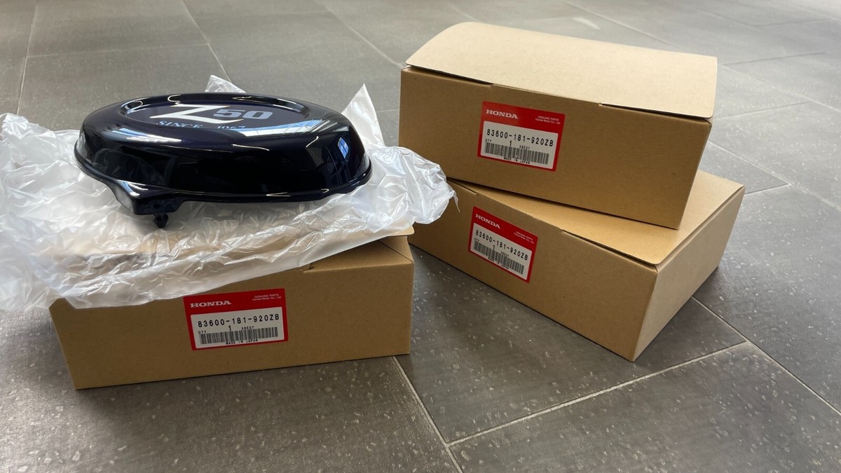 HONDA MONKEY Z50JP - MODEL 1993 - NOS - GENUINE OEM SIDE COVERS