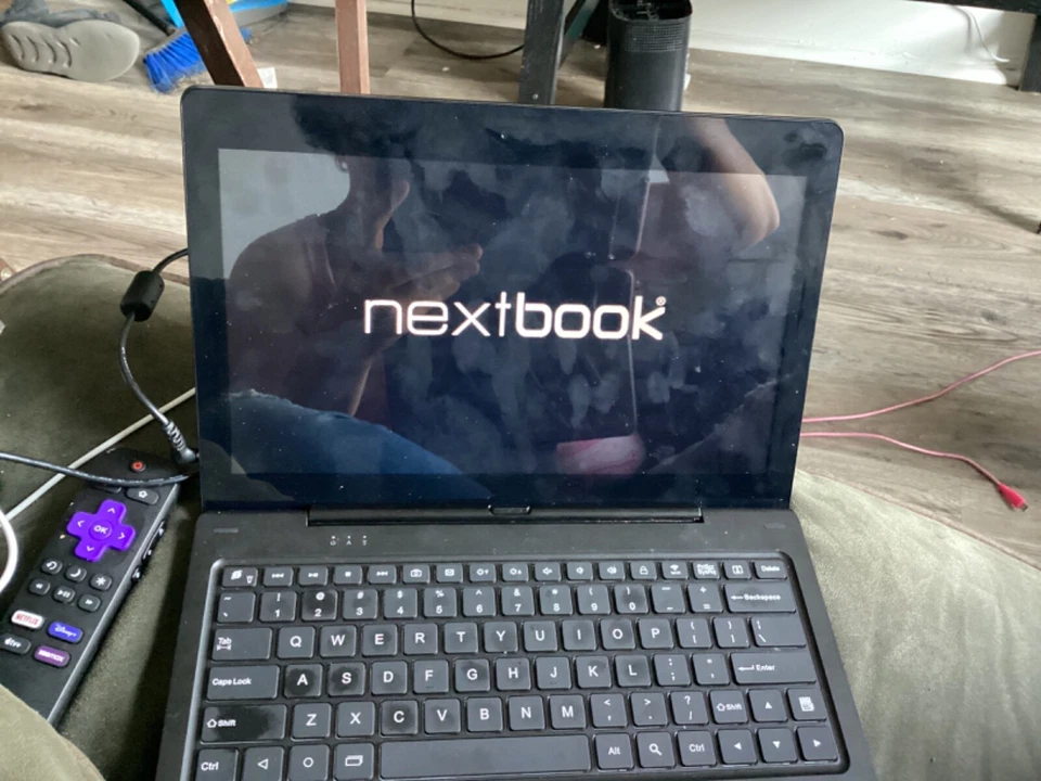 Tablet Nextbook Flexx 9 8,9 pulgadas 32 GB Intel Quad Core 2 en 1 con desmontable = Foto 4 de 4