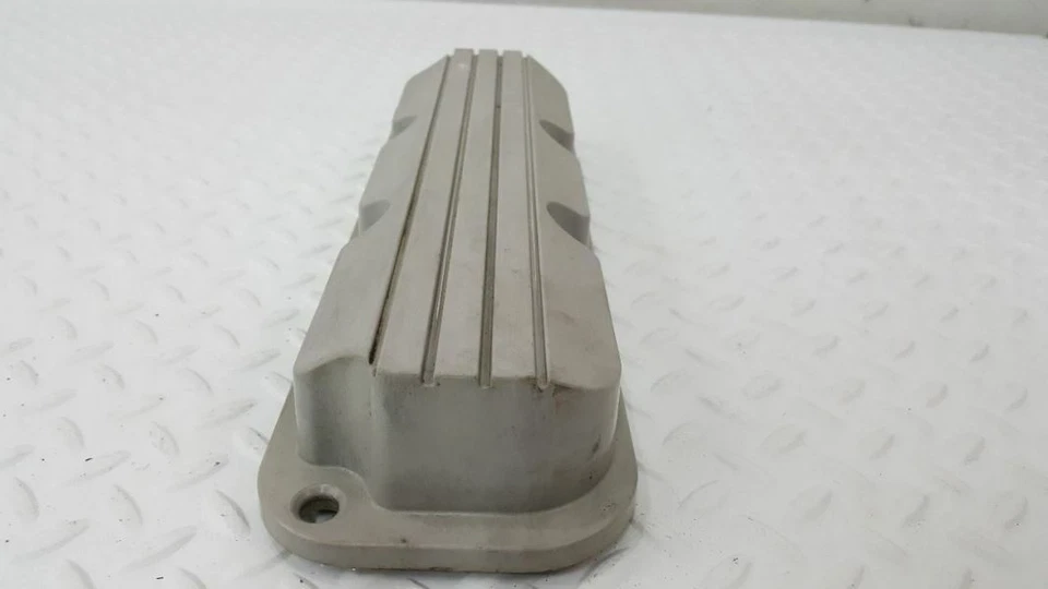 Cubierta de válvula lateral sin relleno Oldsmobile 88 Royal 95-99 Foto 4 de 4