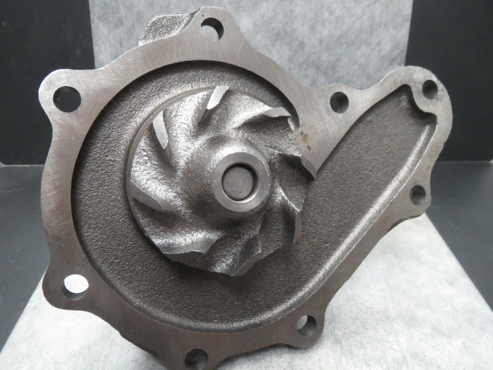 Bomba de agua para Mazda RX7 1989-1991 1,3 L - 8AFB15010A hecha en Japón - ¡Envío rápido! Foto 4 de 4