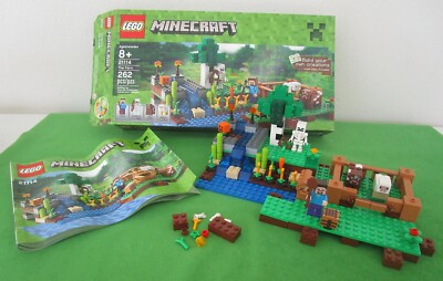 LEGO 21114 MINECRAFT THE FARM - COMPLETE W/BOX & MANUAL - 262 PCS