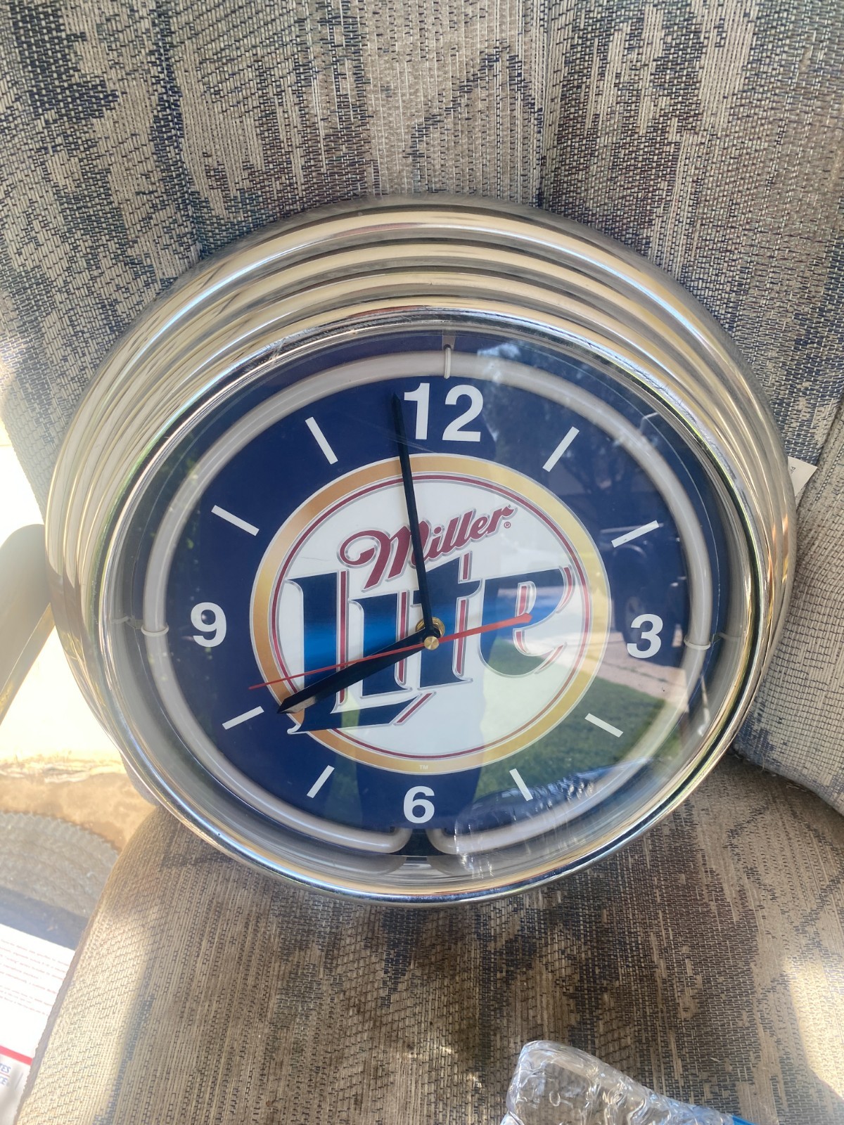 Miller Lite Retro Neon Bar Wall Clock Decoration Man Cave NO AC CORD