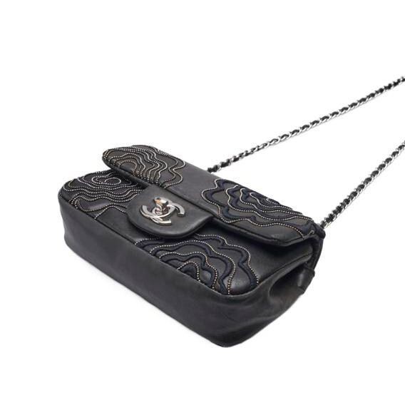 CHANEL Black Camellia Flap Chain Mini Shoulder Bag 118577726