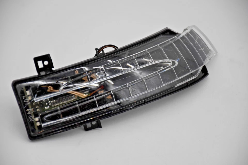 Mercedes-Benz C197 R197 SLS Freccia specchietto retrovisore esterno sinistro A1978200321 - Immagine 2 di 4