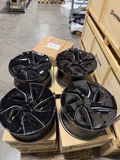 OEM Tesla Model S Plaid Magnetite 19” Wheel Set Staggered 2026