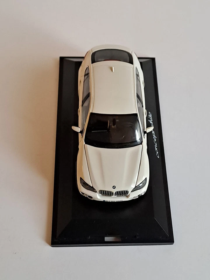  Schuco 1/43 Art-Nr.07213 BMW X6, " Concept White "  - Immagine 3 di 4