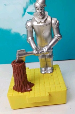 Vintage 1987 Wizard of Oz Tin Man Chopping Wood Working Action Toy Figure