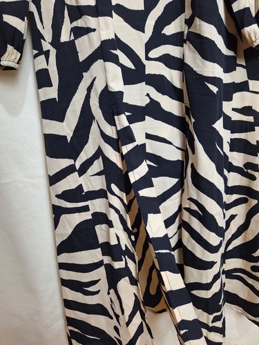Wednesday's Girl zebra print midi dress in beige Size XS Elastic Cuffs New - Picture 11 of 15