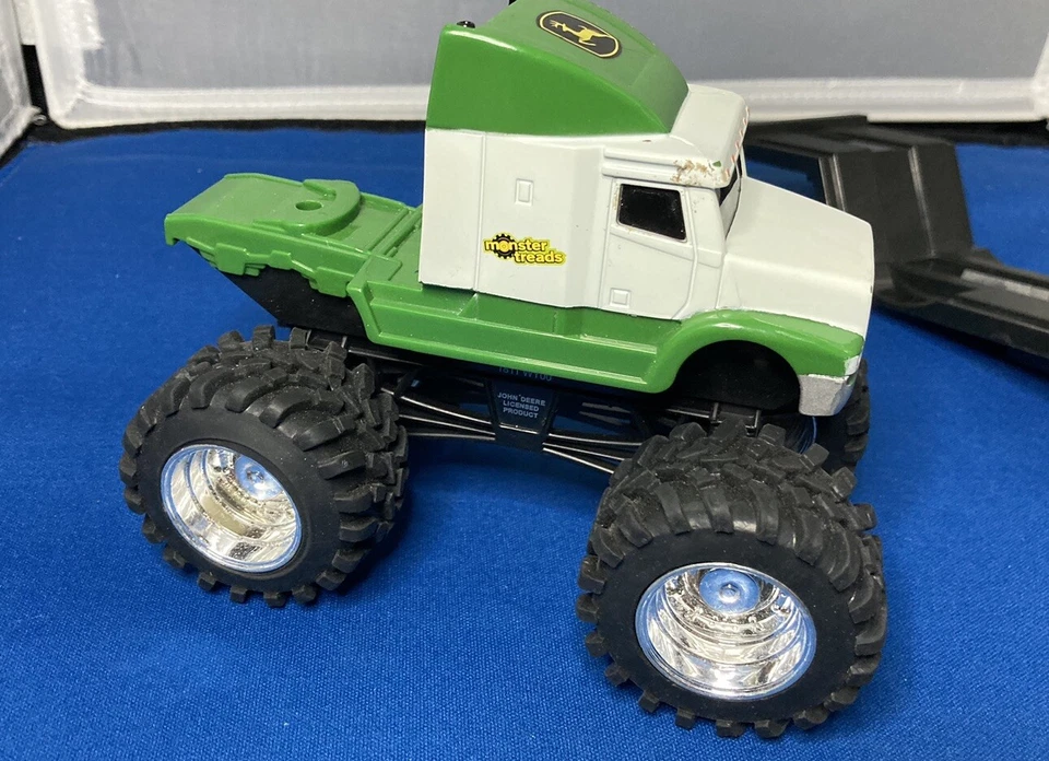Semirremolque John Deere ERTL Monster Treads con remolque camión juego para niños niños Foto 4 de 4