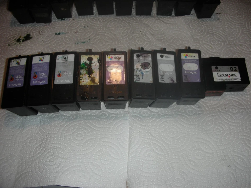 43 EMPTY LEXMARK INK CARTRIDGES - ASSORTED COLOR & BLACK   LOT#23X5 - Image 2 of 4