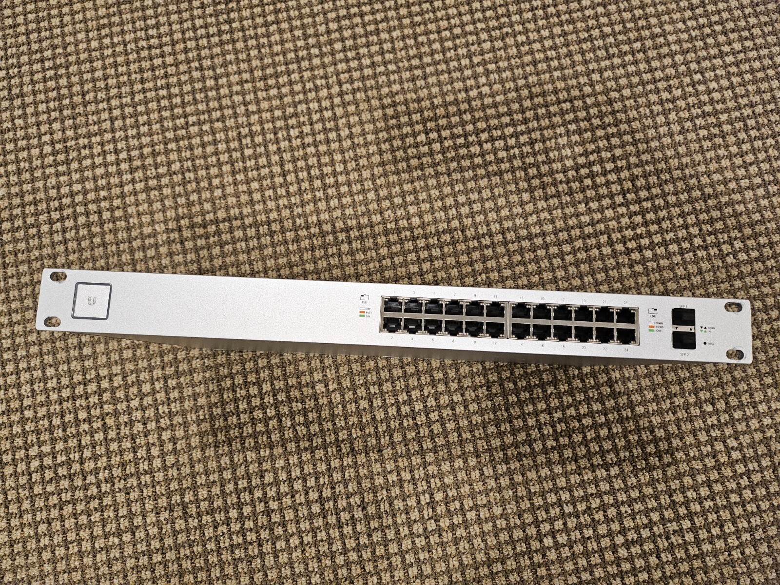 Ubiquiti Networks UniFi (US24250W) 24 Port Rack POE Switches