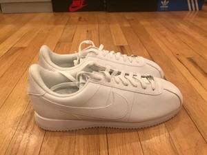 nike cortez couro