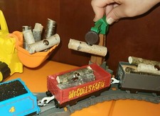 12 wood logs Thomas Train lumber cargo load Brio Jobi Orbrium Bob construction