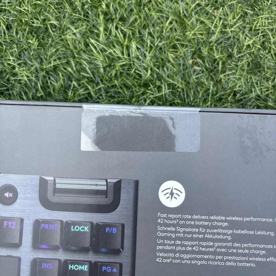 Logitech G915 X Lightspeed TKL Wireless Keyboard - Black - UK - Image 3 of 3