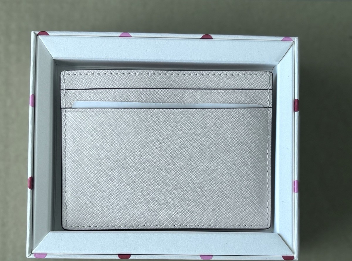 【Kate Spade】Boxed Madison Heart Studs Card Holder 国内発送 Kate Spade Boxed Madison Heart Studs Small Slim Card Holder