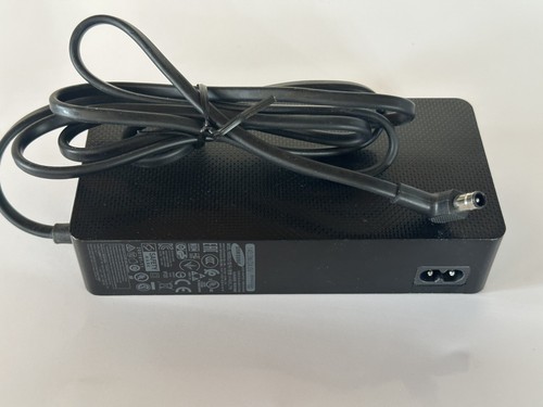 Original Samsung Netzteil AC Adapter Ladegerät Odyssey G7 Monitor 140W 24V