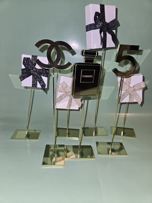 AUTH ITALY CHANEL CC LOGO NO5 BOTTLE 2023 HOLIDAY CHARMS ADVERTISEMENT DISPLAY 