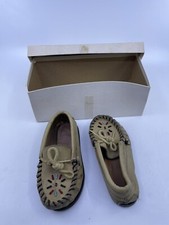 VINTAGE MINNETONKA MOCCASINS, LEATHER BEADED CHILD'S Shoes MODEL 2076