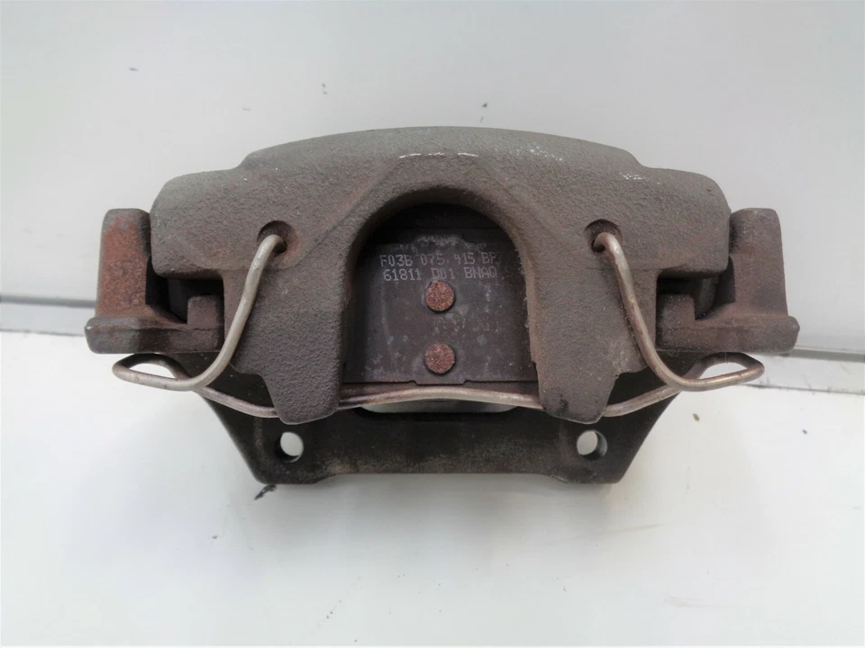 Pinza de freno trasera derecha pasajero Volvo XC70 2003-2006 OEM AK201242 Foto 2 de 4