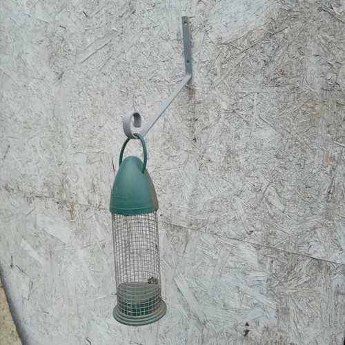 2x einzelne 7" hängende Halterungen (für Vogelfutterhäuschen / Laternen etc.). - NEU in GRAU.