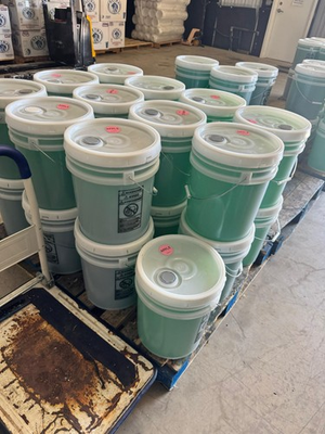 #ad Liquid Laundry Detergent Bulk Apple Scent Green Gray $35.00