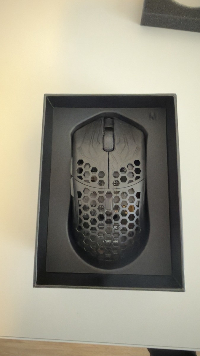 Finalmouse ULX Competition Medium *Has A Sensors Issue