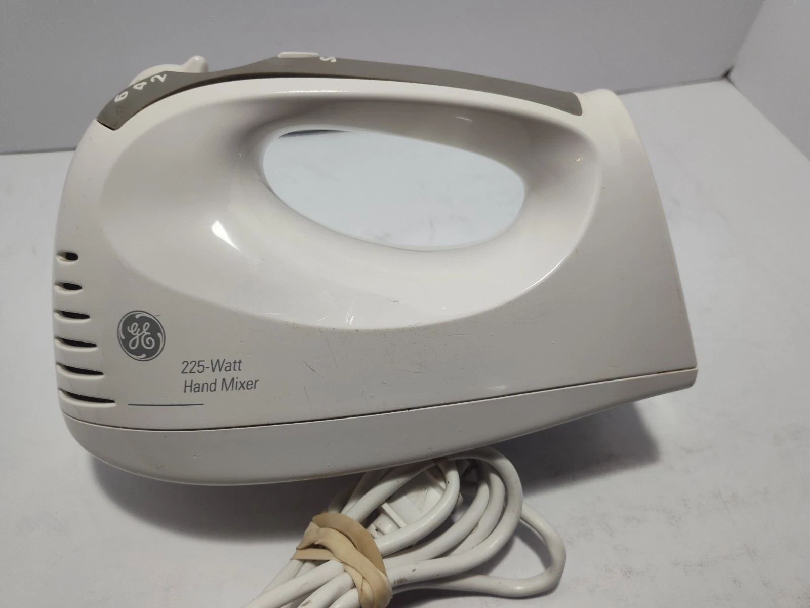 GE 106651 6 Speed Hand Mixer Type M17 With Attachments Dough Hooks Mixers Wisk
Opens in a new window