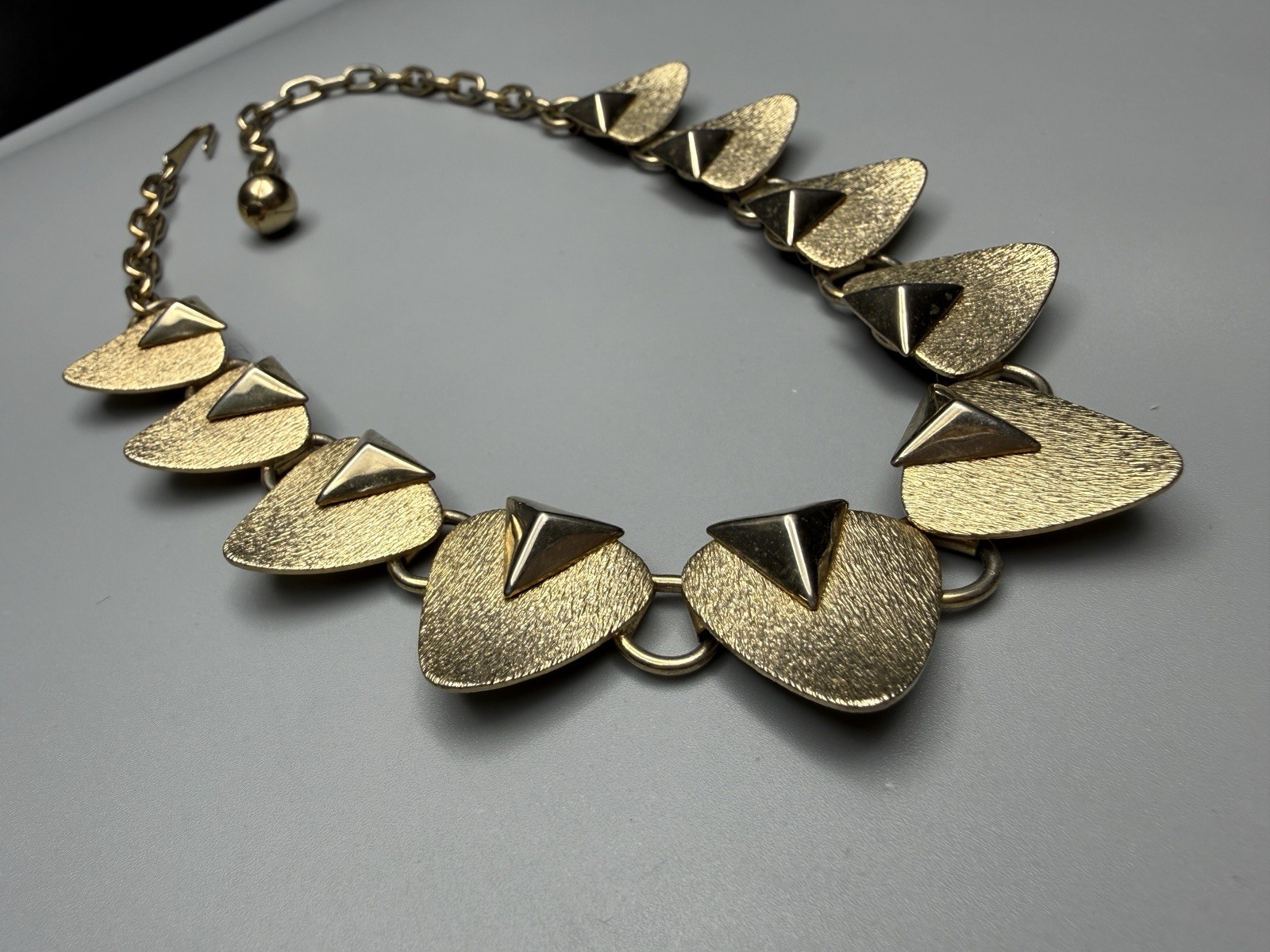 Napier VTG Unsigned Necklace Triangular Leaf Gold… - image 12
