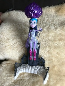 monster high floating doll