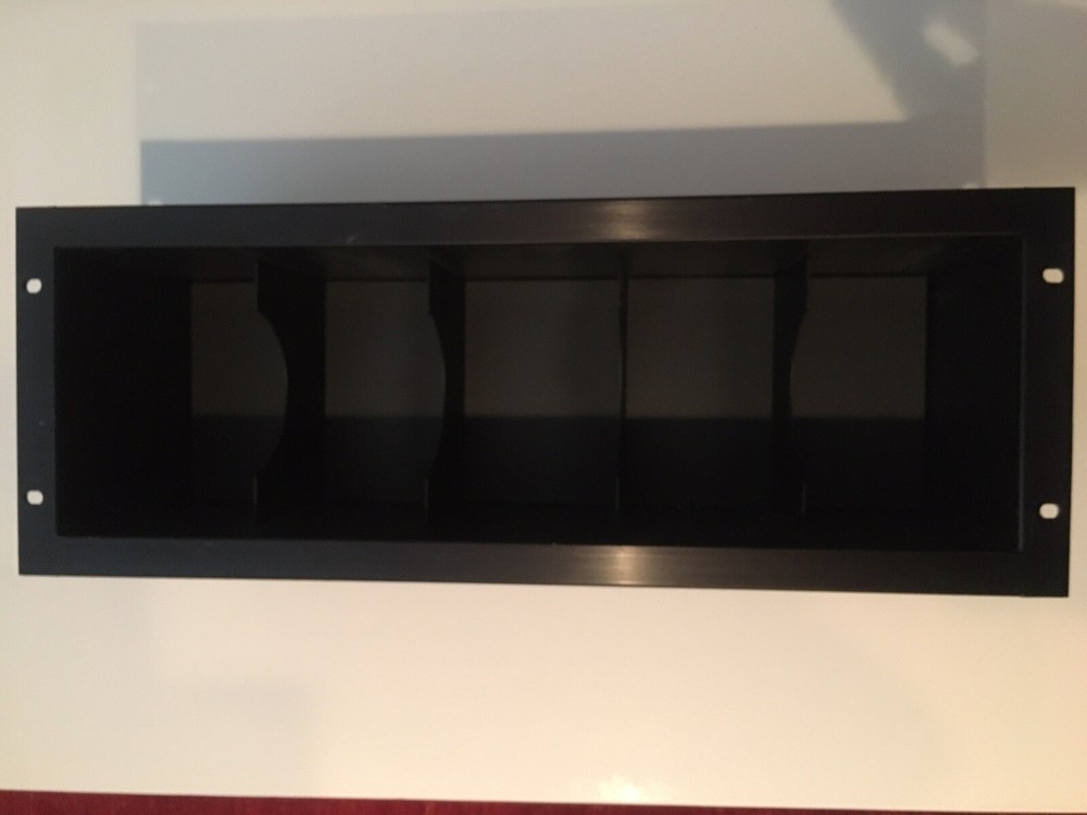 Rackmount Compact Disc Shelf  4U Middle Atlantic