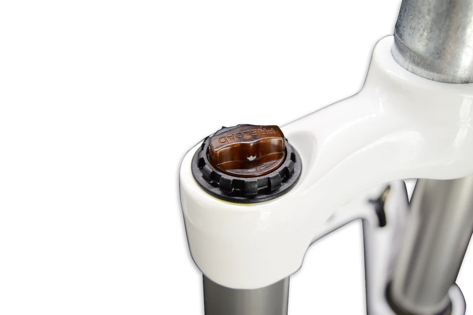 28" 700C Threaded Suspension Fork 1 1/8 x 145mm White - Image 4 of 4