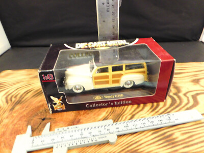 Road Signature Collector's Edition 1948 Ford Woody 1:43 White, Yat