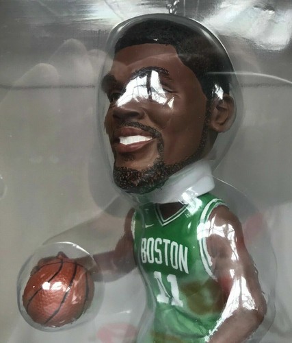 NEU IM KARTON BALLER 9" BOBBLEHEAD KYRIE IRVING BOSTON CELTICS FOCO FOREVER SAMMLERSTÜCKE - Bild 4 von 6