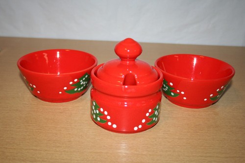 2 Waechtersbach Christmas Tree  Coupe Soup Bowls & Sugar Bowl with Lid  - Picture 2 of 7