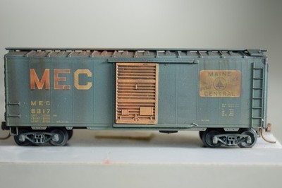 4878 Micro Trains 40' BOX car MEC MAINE CENTRAL WEATHERED