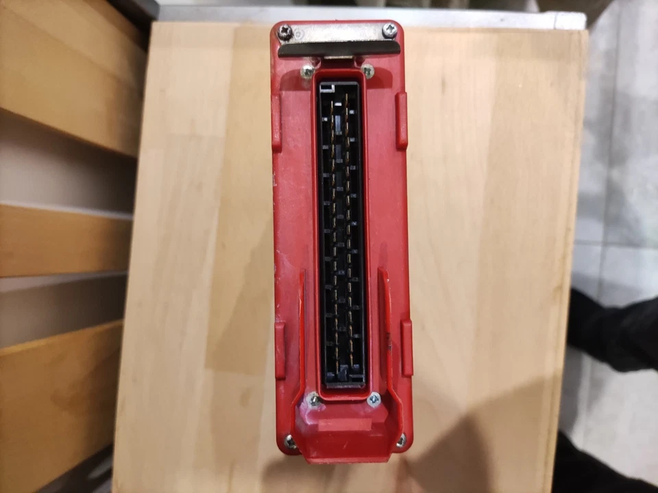  Saab 9000 Carlsson  DI/APC Red Box  Unità Di Controllo  - Immagine 2 di 3