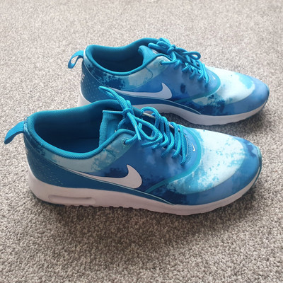 nike sky blue trainers
