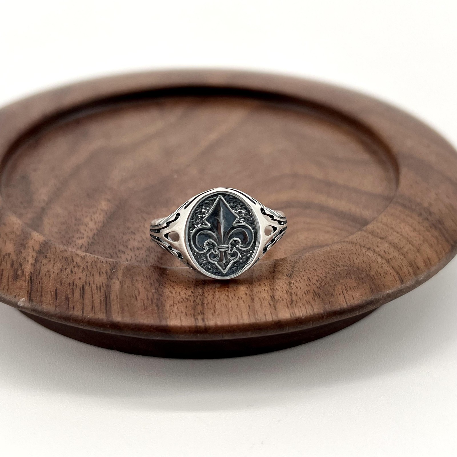 Chevalière fleur de lys en argent 925 taille 66 : le cadeau symbolique idéal pour homme