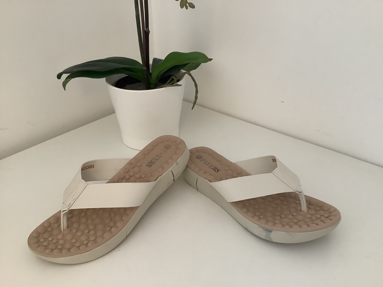Ladies PAVERS Ultra Comfort White Toe Post Flipflops, UK Size 5 eBay