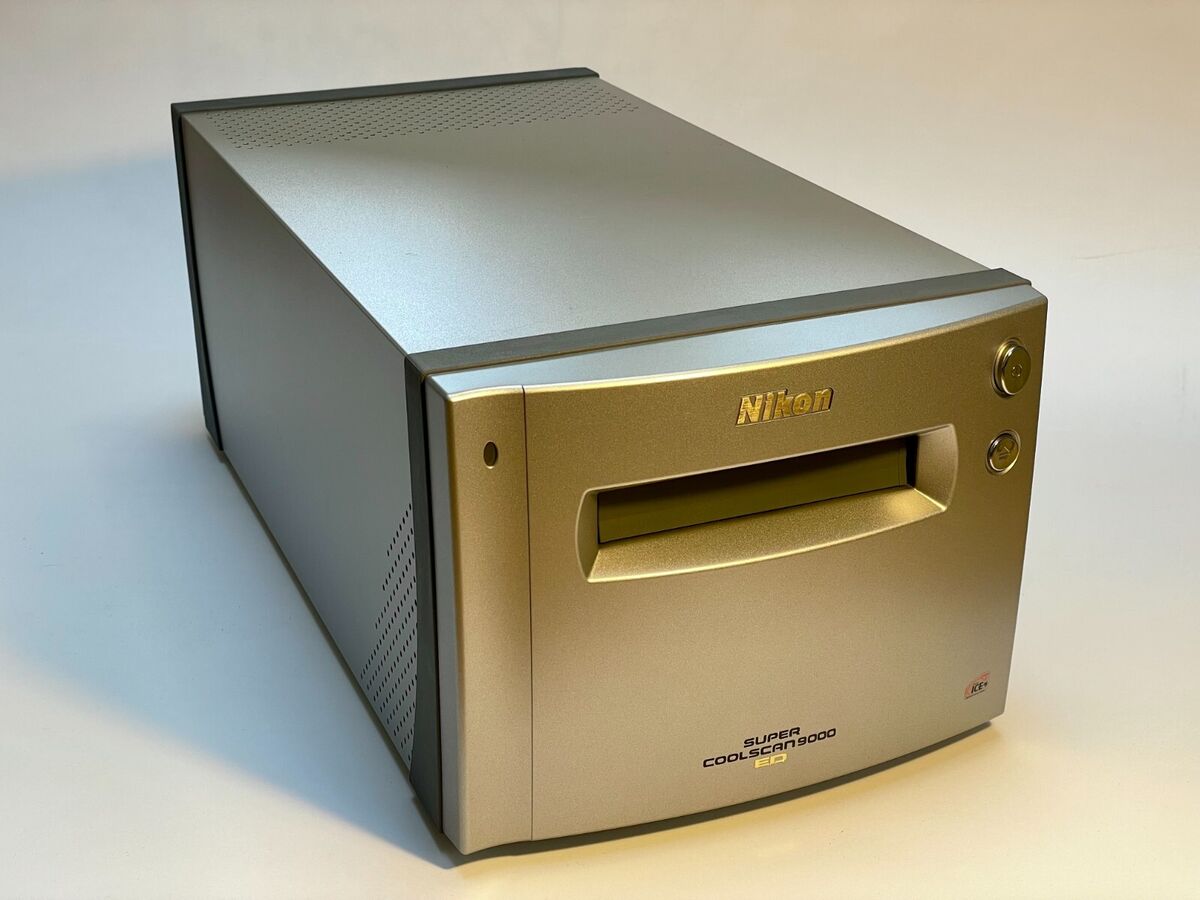 Nikon Super CoolScan 9000 ED Film Scanner with dedicated Nikon Super CoolScan 9000 ED Film Scanner with dedicated