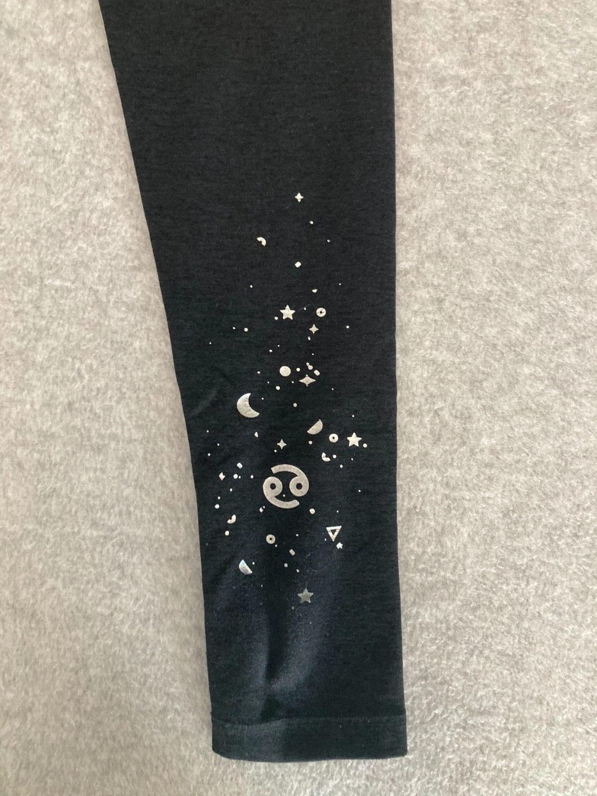 beyond-yoga spacedye zodiac sign cancer athleisure leggings