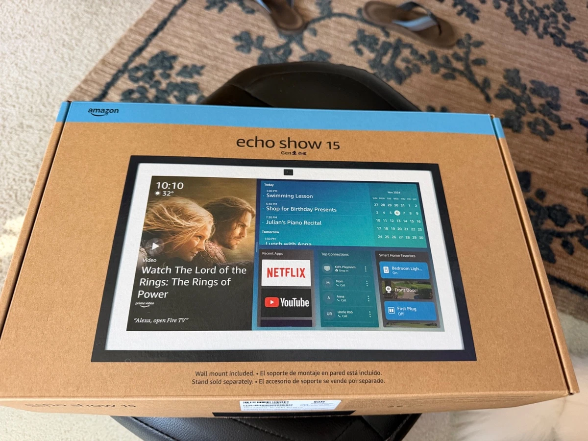 Amazon Echo Show (1st Generation) Alexa White Smart Speakers for