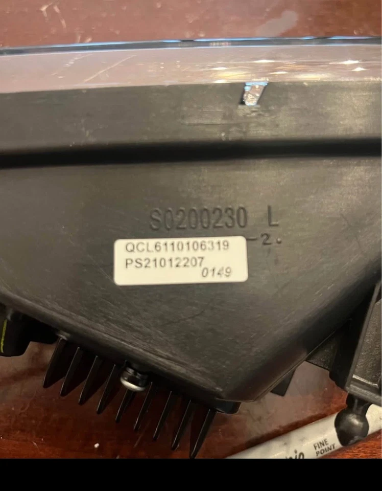 Plug & Play Morimoto XB LED Fog Lights 5500K Fits Suburban Tahoe Yukon 2007-2020 - Image 2 of 3