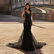 Black V-neck Halter Mermaid Wedding Dress Lace Appliques Sweep Train Back Zip