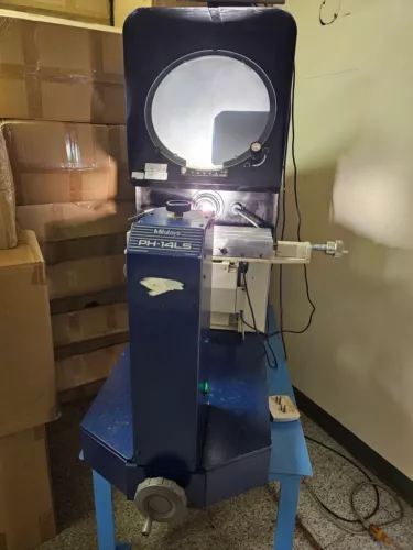 Mitutoyo PH-14LS - 14" Optical Comparator w/ Quadra-Chek 200 DRO