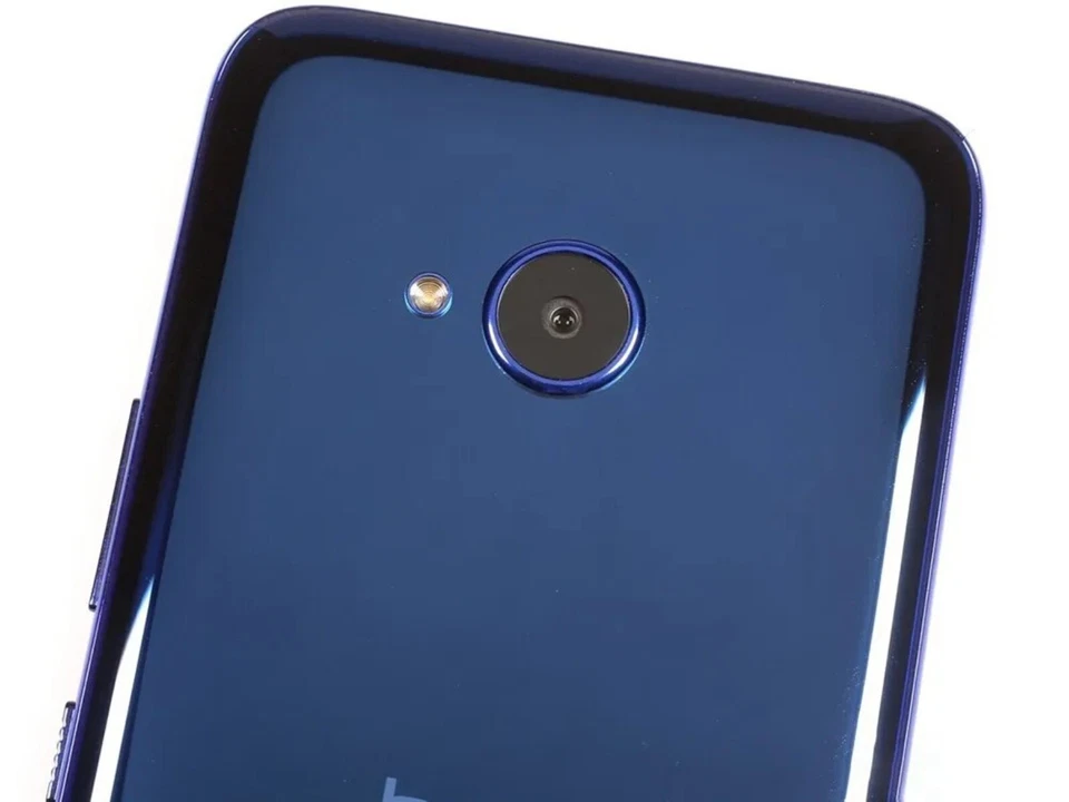 HTC U11 Life Mobile Phone Original Unlocked 5.2 Inch 4G LTE 3GB RAM 32GB ROM - Image 3 of 4