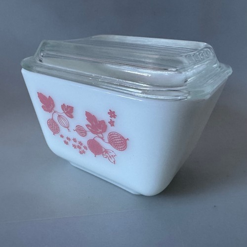 Vintage PYREX Pink White Gooseberry 501 B 1½ Cup Refrigerator Dish Glass w/ Lid - Picture 2 of 14