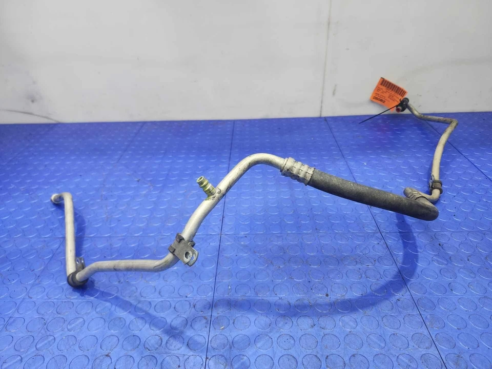 05-11 Manguera de succión aire acondicionado Toyota Tacoma 4,0 L OEM 8870404020 Foto 3 de 4