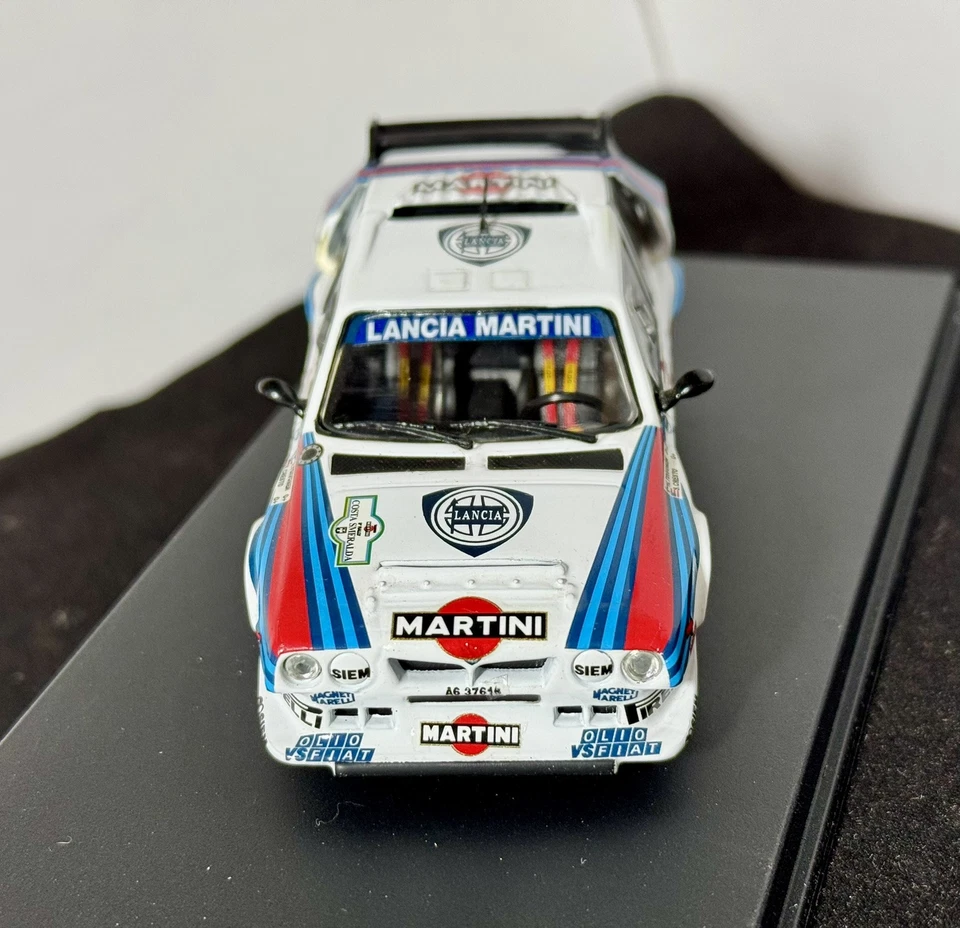 LANCIA DELTA S4 #1 H.TOIVONEN-S.CRESTO WINNER RALLY COSTA SMERALDA 1986 IXO 1:43 - Immagine 3 di 4